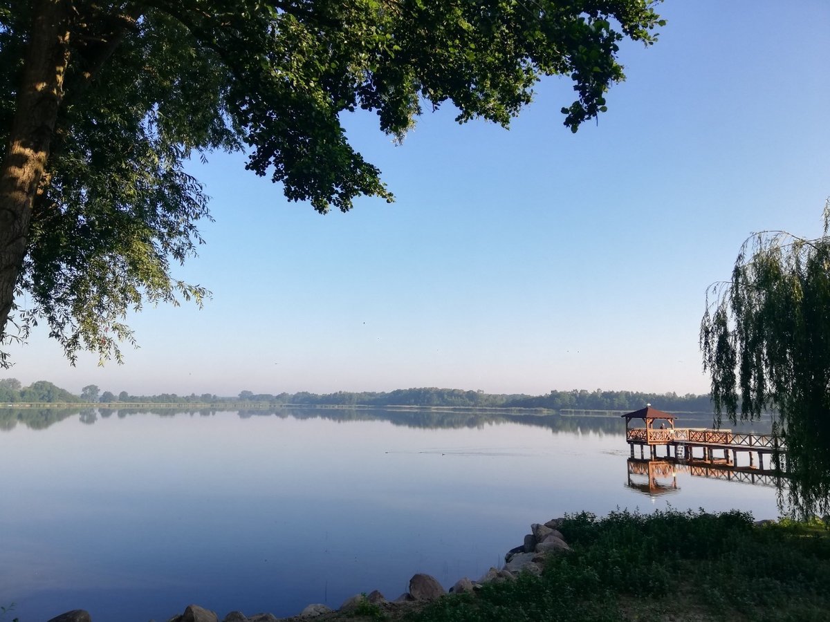 Zdjęcie przedstawiające jezioro