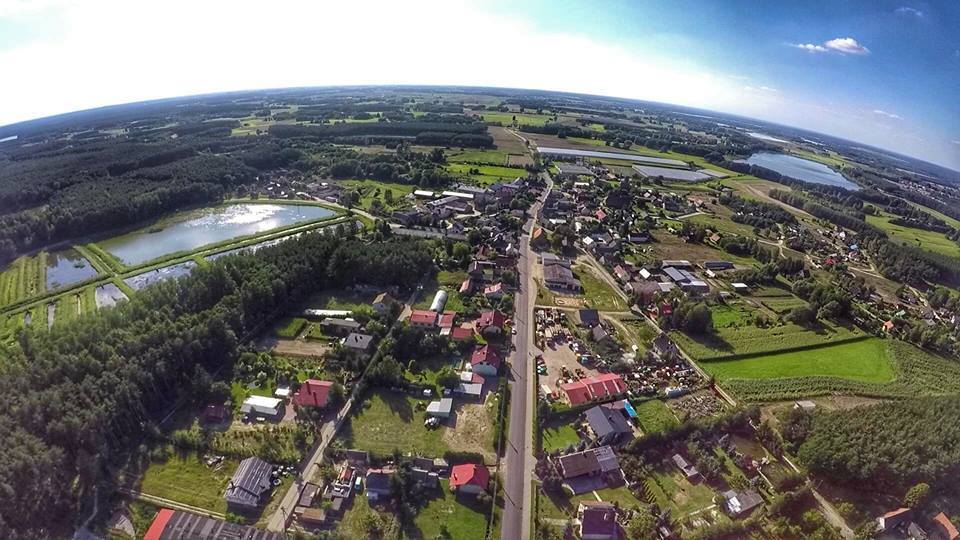 Zdjęcie z lotu ptaka ukazujące teren gminy