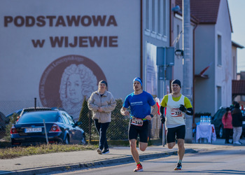 Zdjęcie uczestników biegu 