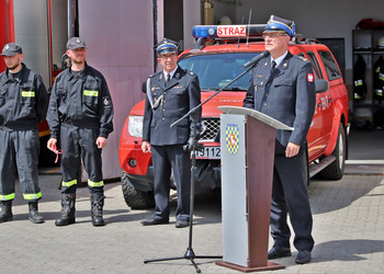 Uczestnicy odebrania łodzi dla OSP Wijewo 