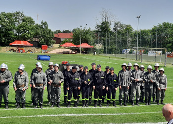 Uczestnicy zawodów sportowo-pożarniczych