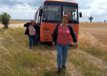 Zdjęcie przedstawia uczestników Klubu Seniora