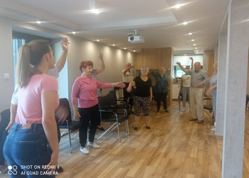 Zdjęcie przedstawia uczestników Klubu Seniora