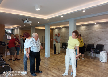 Zdjęcie przedstawia uczestników Klubu Seniora