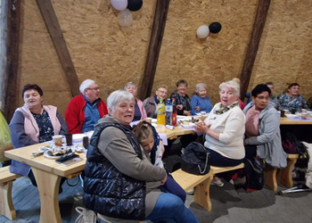 Zdjęcie przedstawia uczestników Klubu Seniora