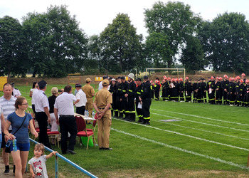 zdjęcie przedstawia uczestników zawodów 