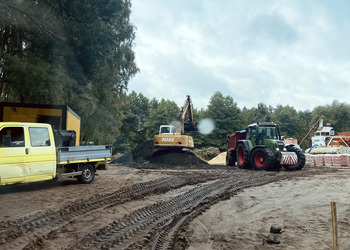 zdjęcie przedstawia remont drogi 