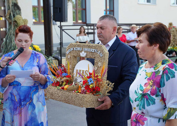 Zdjęcie przedstawia uczestników Dożynek Gminnych w Wijewie