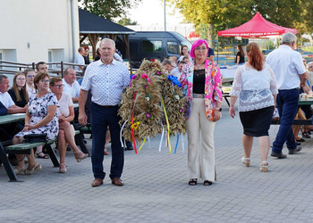 Zdjęcie przedstawia uczestników Dożynek Gminnych w Wijewie