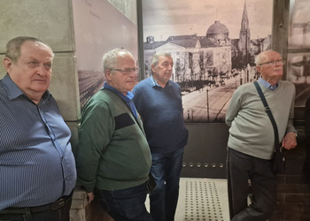 Zdjęcie przedstawia uczestników Klubu Seniora