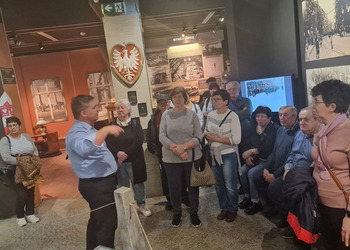 Zdjęcie przedstawia uczestników Klubu Seniora