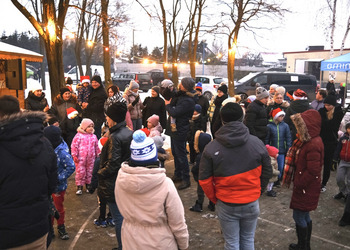 Zdjęcie przedstawia uczestników spotkania