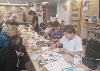 Zdjęcie przedstawia uczestników Klubu Seniora