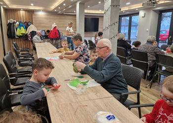 Zdjęcie przedstawia uczestników spotkania