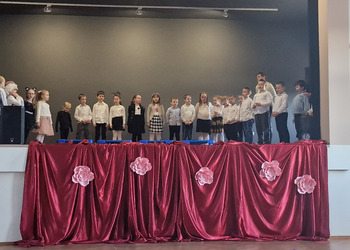 Zdjęcie przedstawia Seniorów 