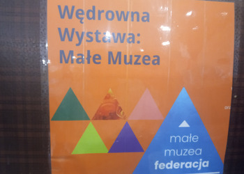 zdjęcie przedstawia plakat