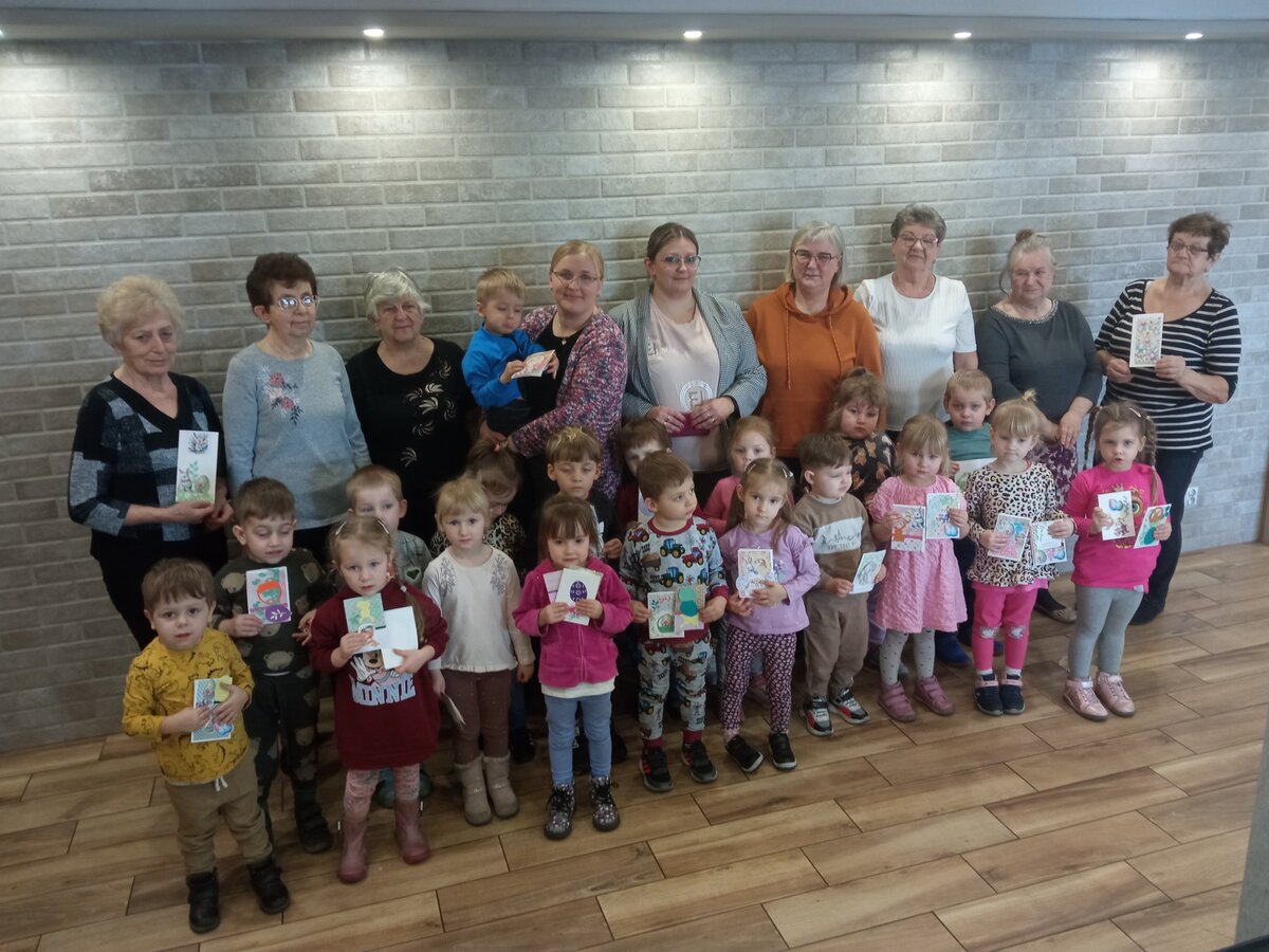 zdjęcie przedstawia uczestników warsztatów 