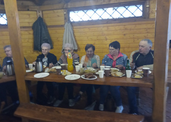 zdjęcie przedstawia Seniorów z klubu Seniora 