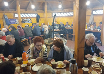 zdjęcie przedstawia Seniorów z klubu Seniora 