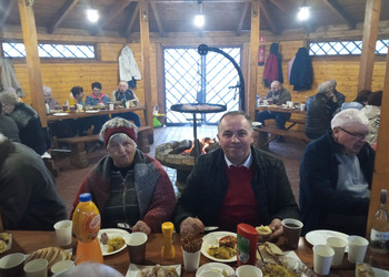 zdjęcie przedstawia Seniorów z klubu Seniora 