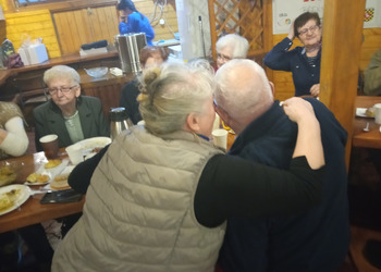 zdjęcie przedstawia Seniorów z klubu Seniora 