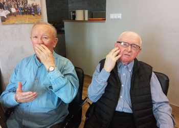 zdjęcie przedstawia Seniorów podczas spotkania z Panią kosmetolog 