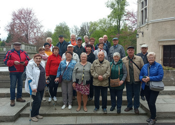 Zdjęcie grupowe seniorów 