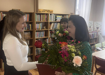 Zdjęcie przedstawia uczestników obchodów dnia Bibliotekarza