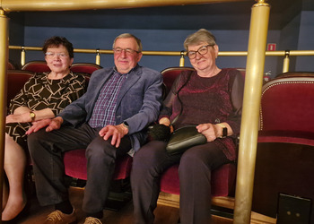 Zdjęcie przedstawia uczestników Klubu Seniora