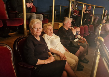 Zdjęcie przedstawia uczestników Klubu Seniora