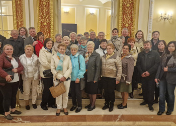 Zdjęcie przedstawia uczestników Klubu Seniora