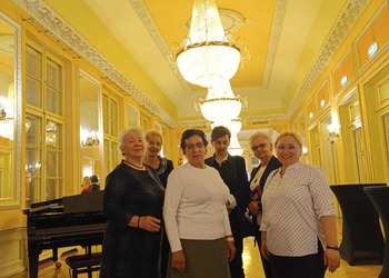 Zdjęcie przedstawia uczestników Klubu Seniora