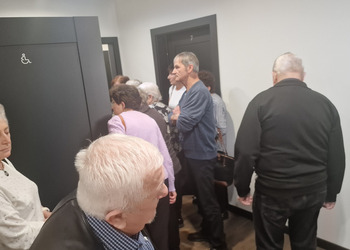 Zdjęcie przedstawia uczestników Klubu Seniora