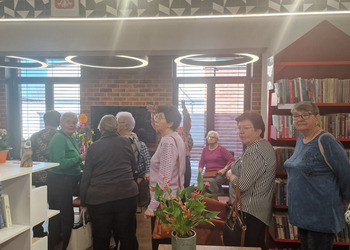 Zdjęcie przedstawia uczestników Klubu Seniora