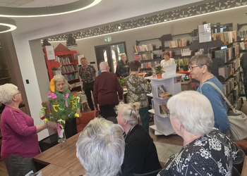 Zdjęcie przedstawia uczestników Klubu Seniora