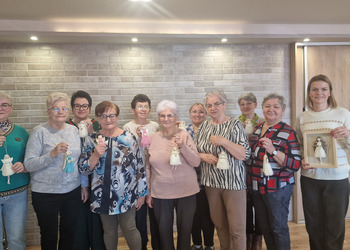 Zdjęcie przedstawia uczestników Klubu Seniora