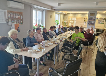Zdjęcie przedstawia uczestników Klubu Seniora